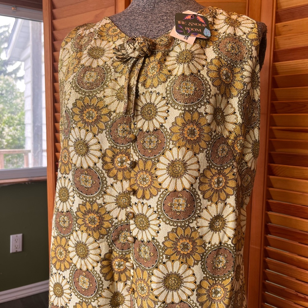 Vintage  60s Floral Sleeveless Shift Dress in Mustard & Cream